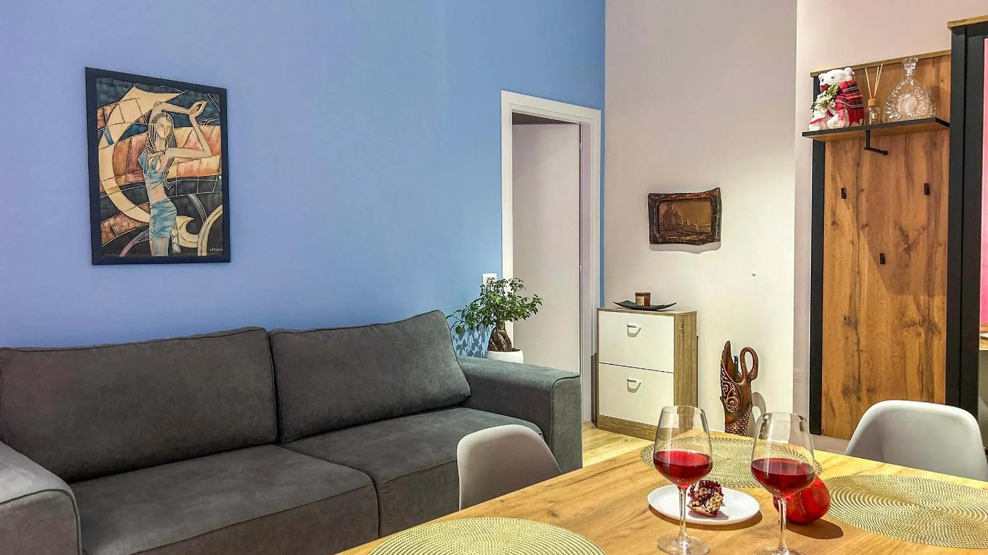 Apartment With Terrace 1319 Durrës