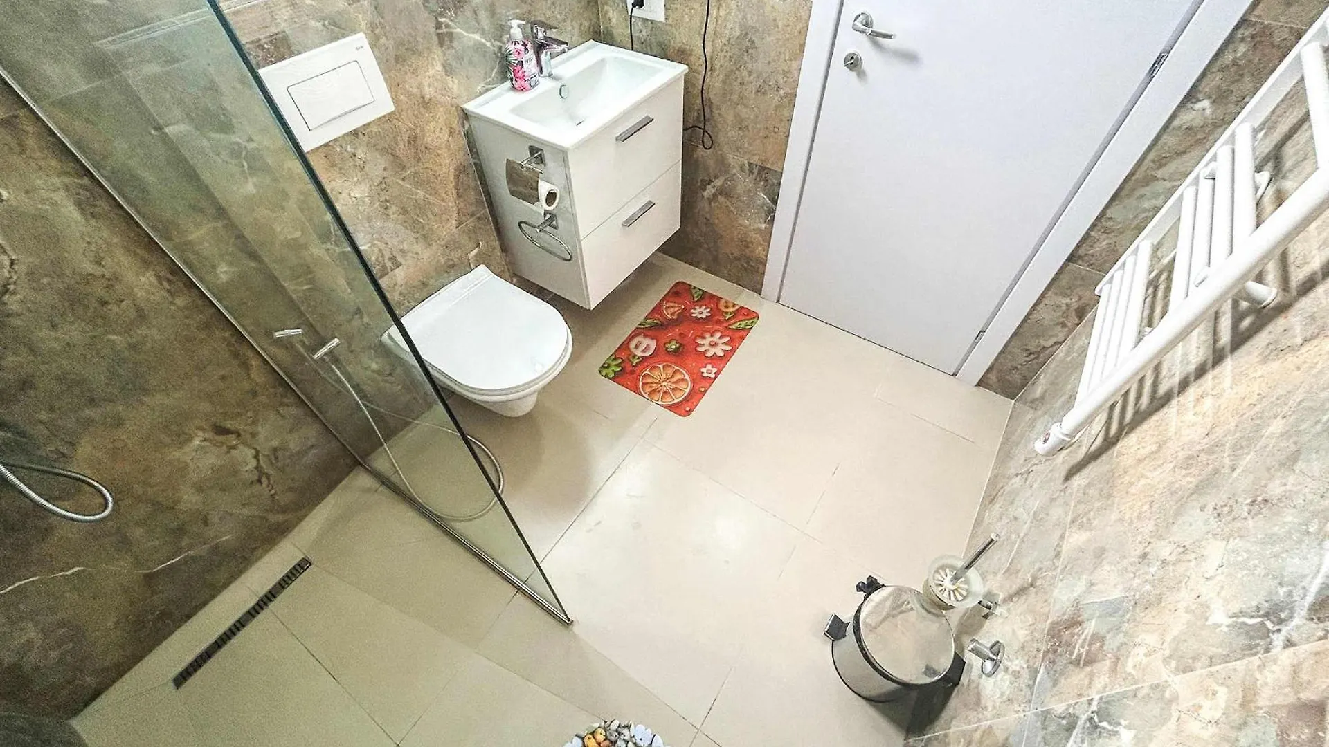 Apartment With Terrace 1319 Durrës