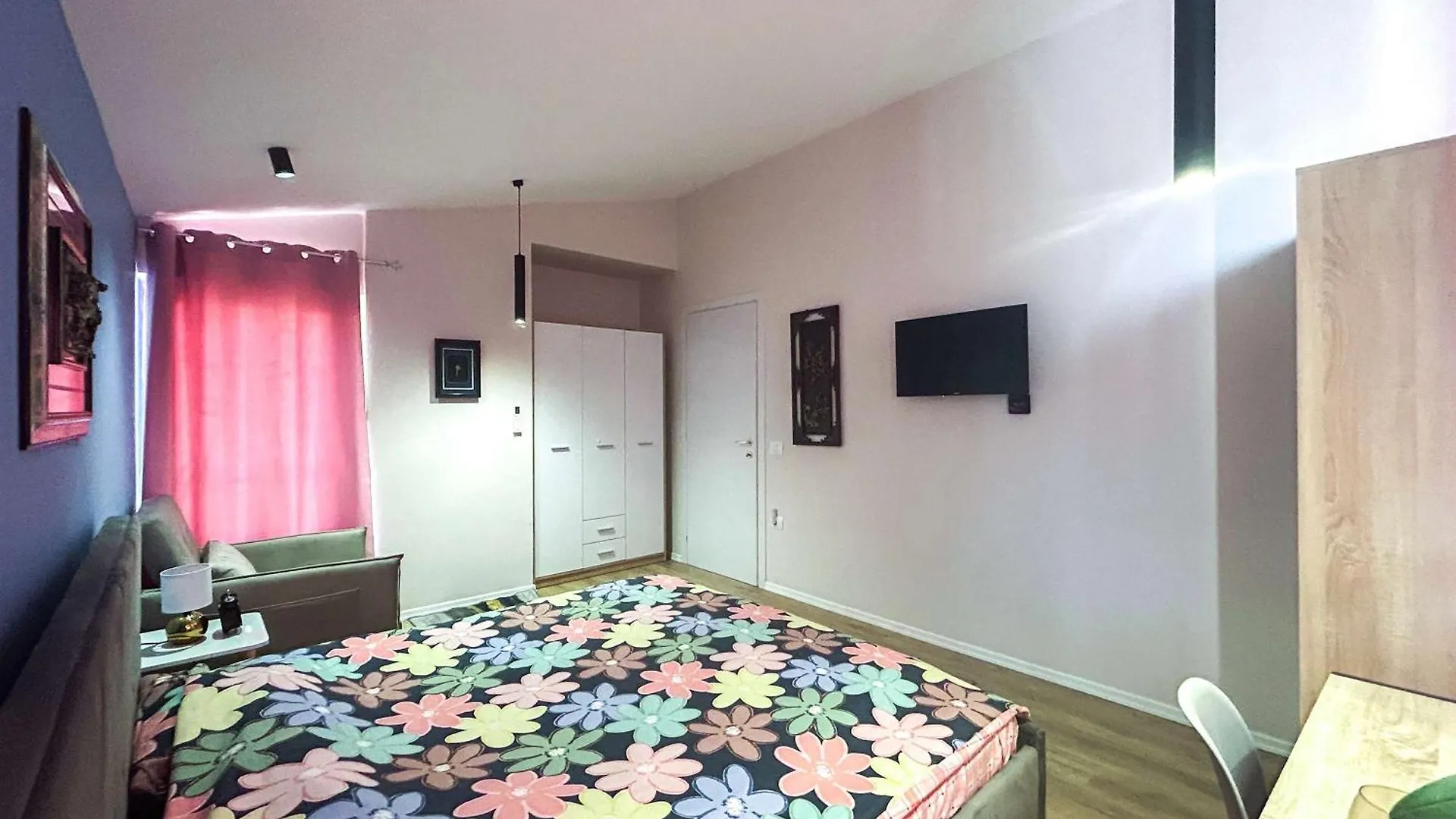Apartment With Terrace 1319 Durrës